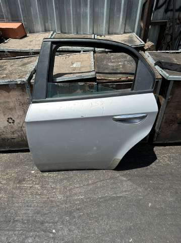 ALFA ROMEO 159 SOL ARKA KAPI